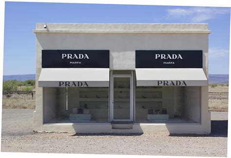 prada negozio america deserto|prada marfa location.